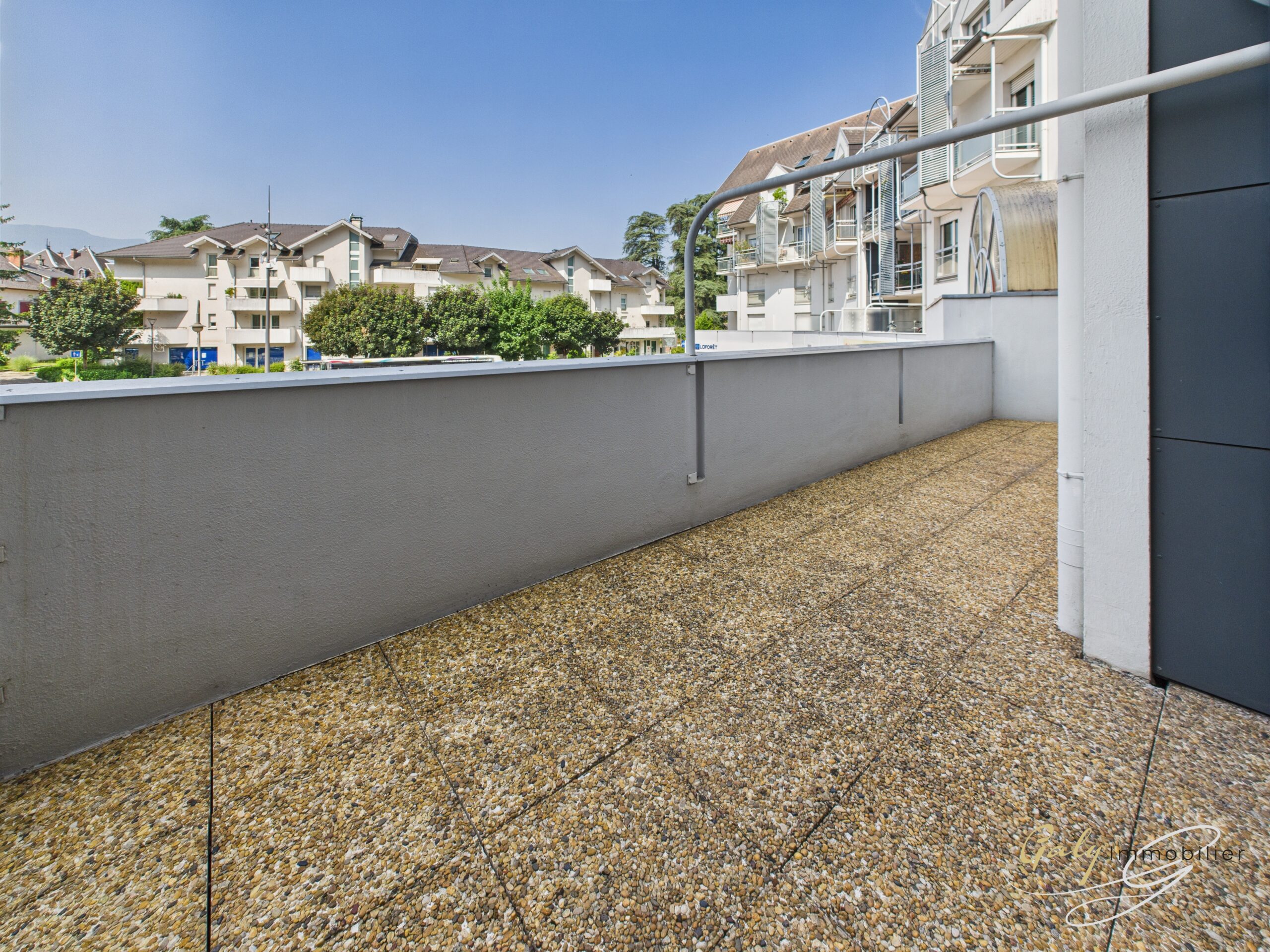 CHALLES LES EAUX T4 Terrasses, garage et cave